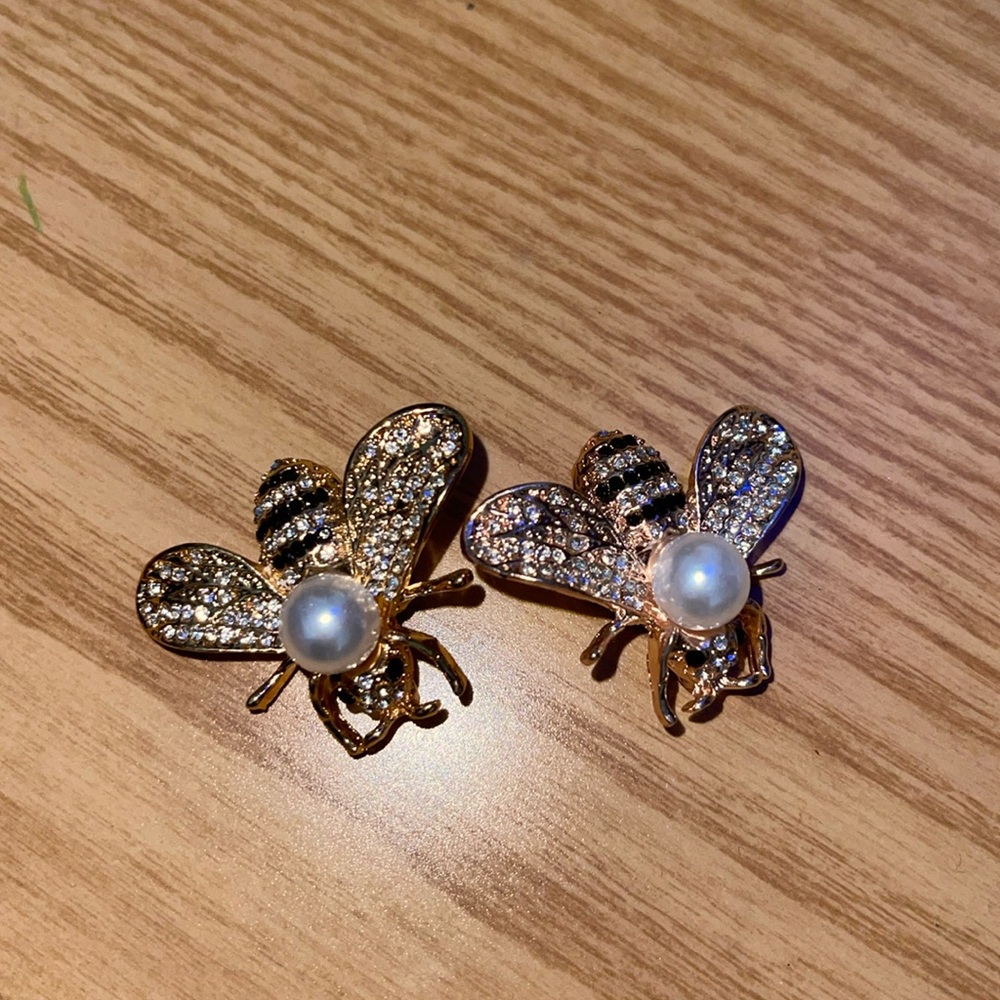 Bumblebee Pins
